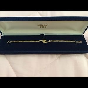 14k gold bracelet never used
